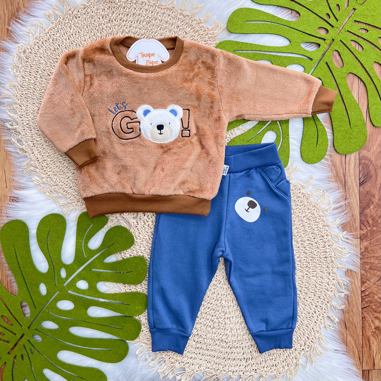 Conj. Casaco de Pelinho Let's Go e Calça de Moletom Ursinho - Marrom e Azul Jeans